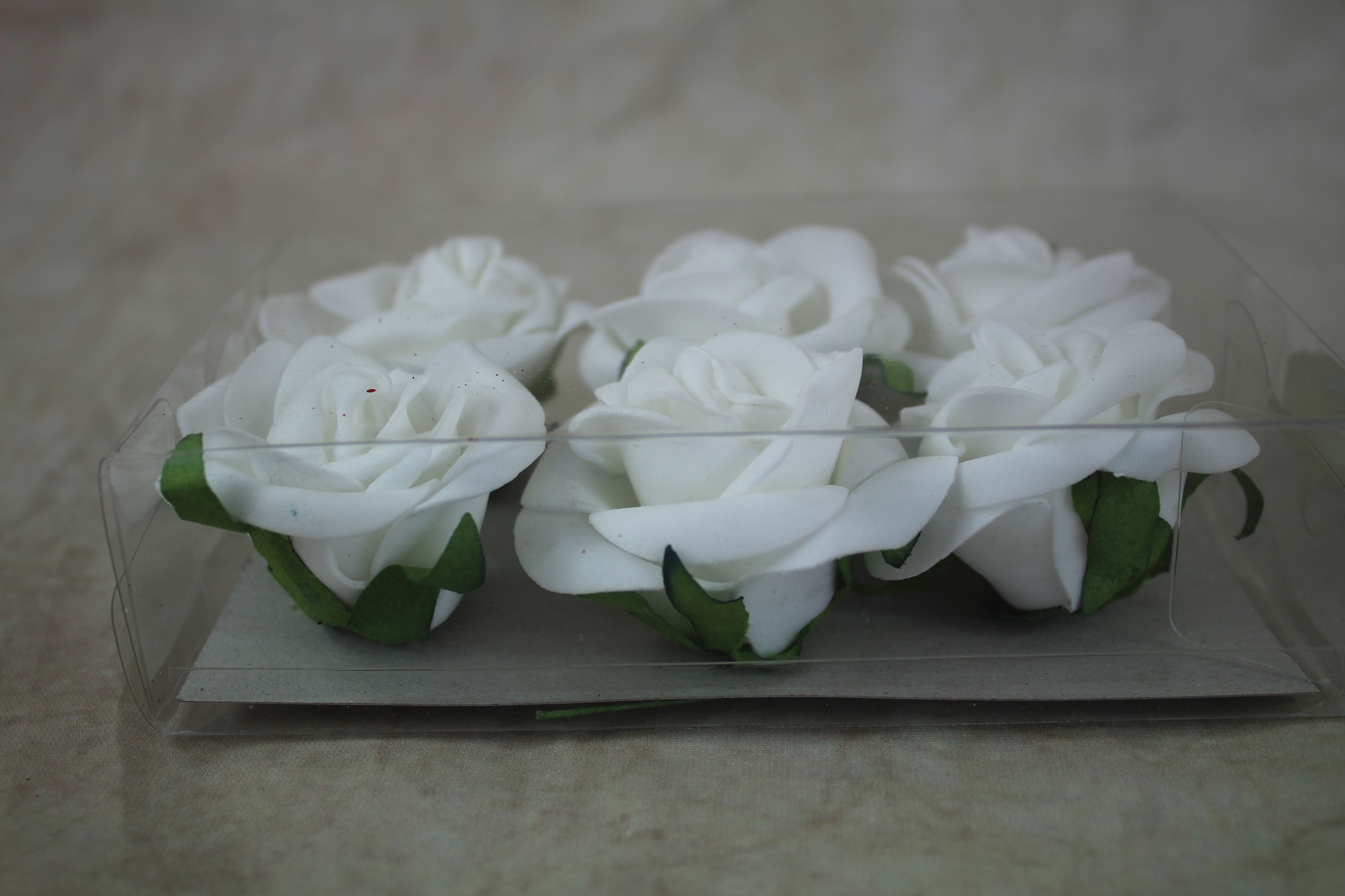 12 x 4cm foam roses on short stems
