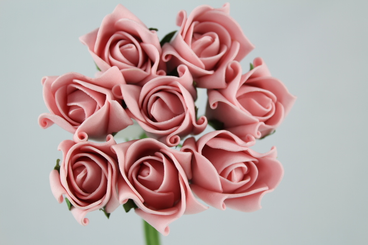8 x Medium Rolled Foam Roses