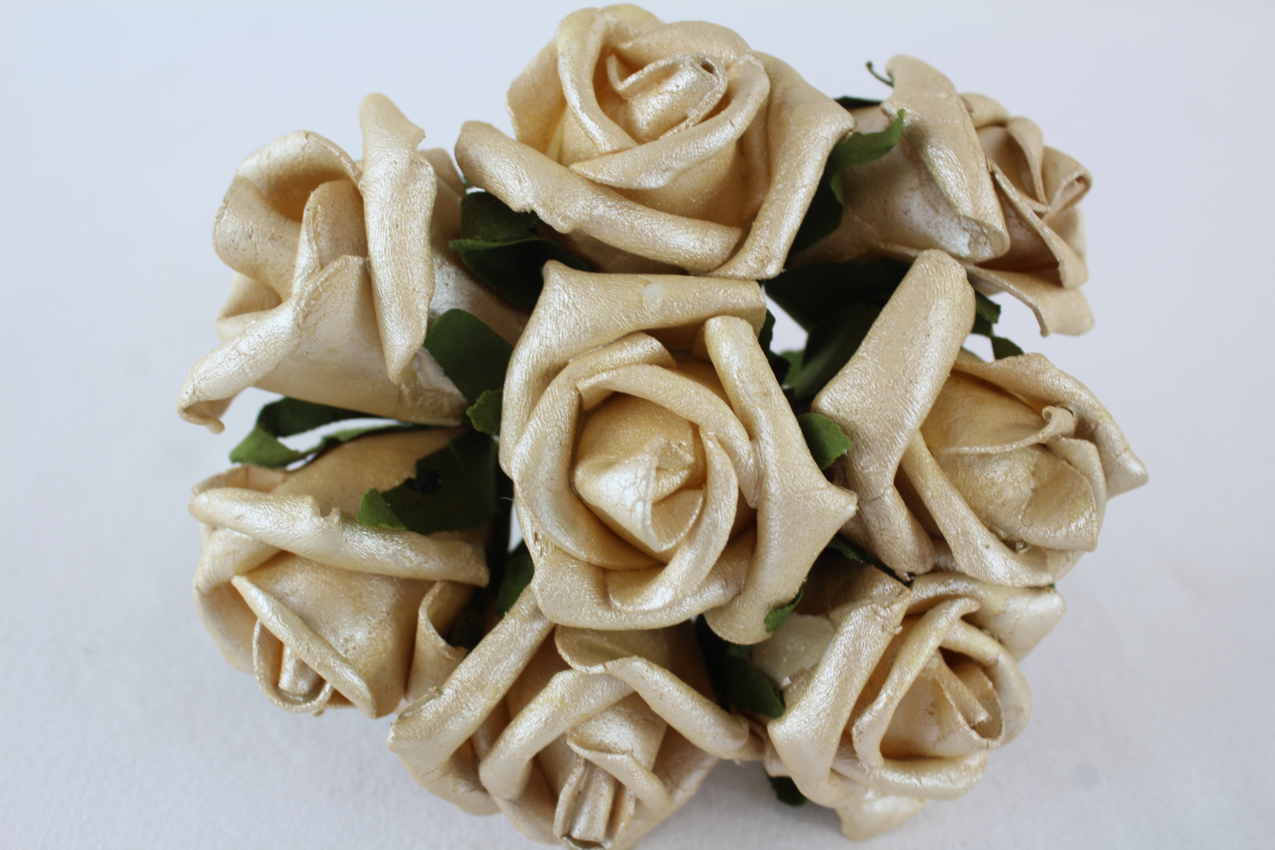 6 x Pearlised Foam Rose Buds Bunches