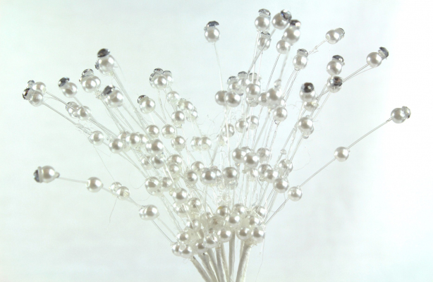 Our outstanding white pick stem with diamante top beads